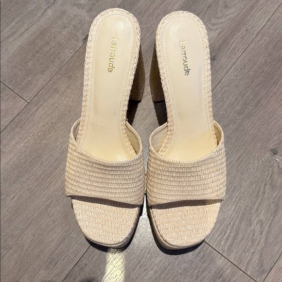 Larroude Dolly Mule In Natural Raffia - Picture 2 of 5